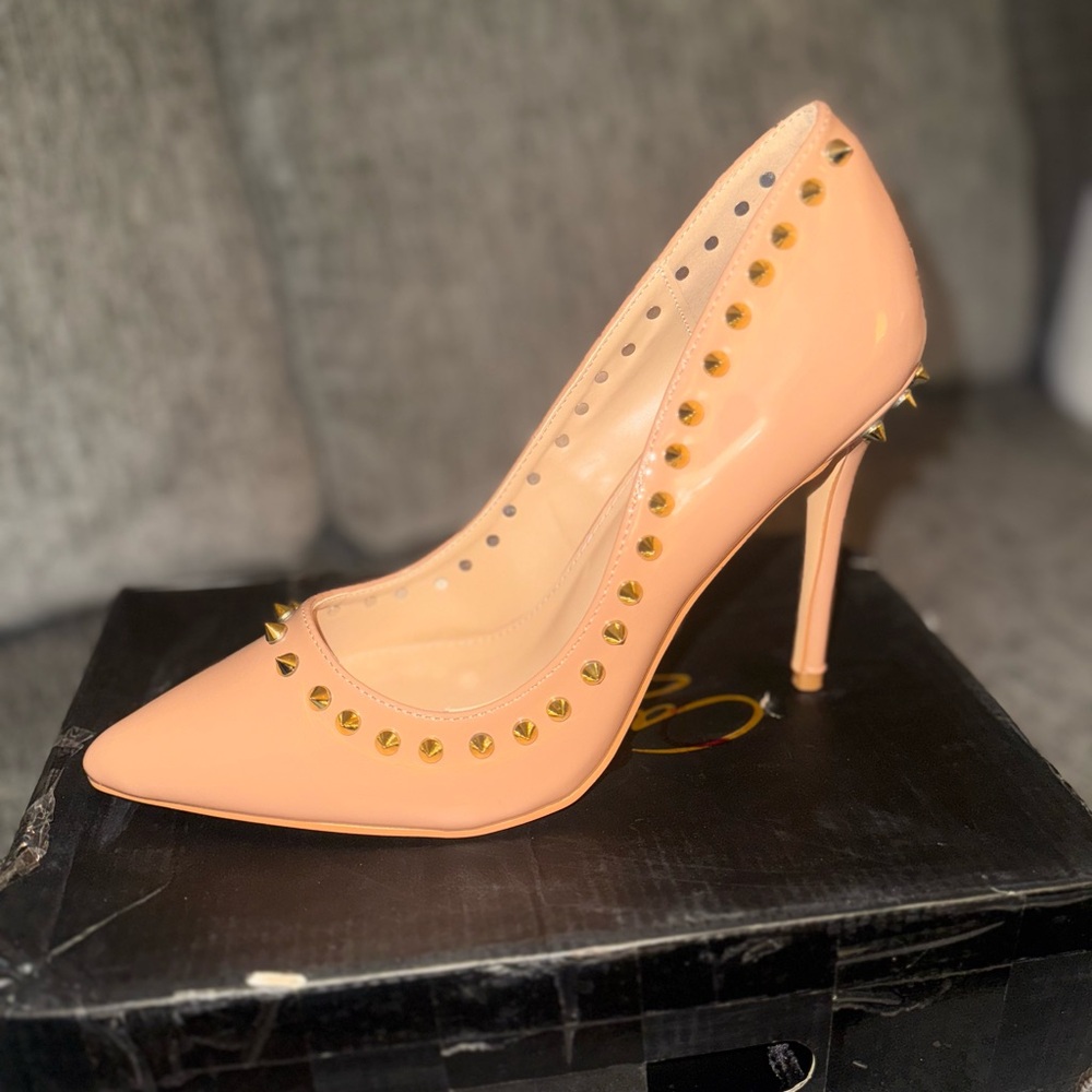 Cathy Din Nude Patent Studded Heels – Size 9 (Brand New)
